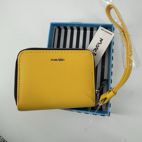 Marc Tetro Dachshund Small Zip-Around Yellow Wallet Wristlet New in Box - Picture 3 of 8